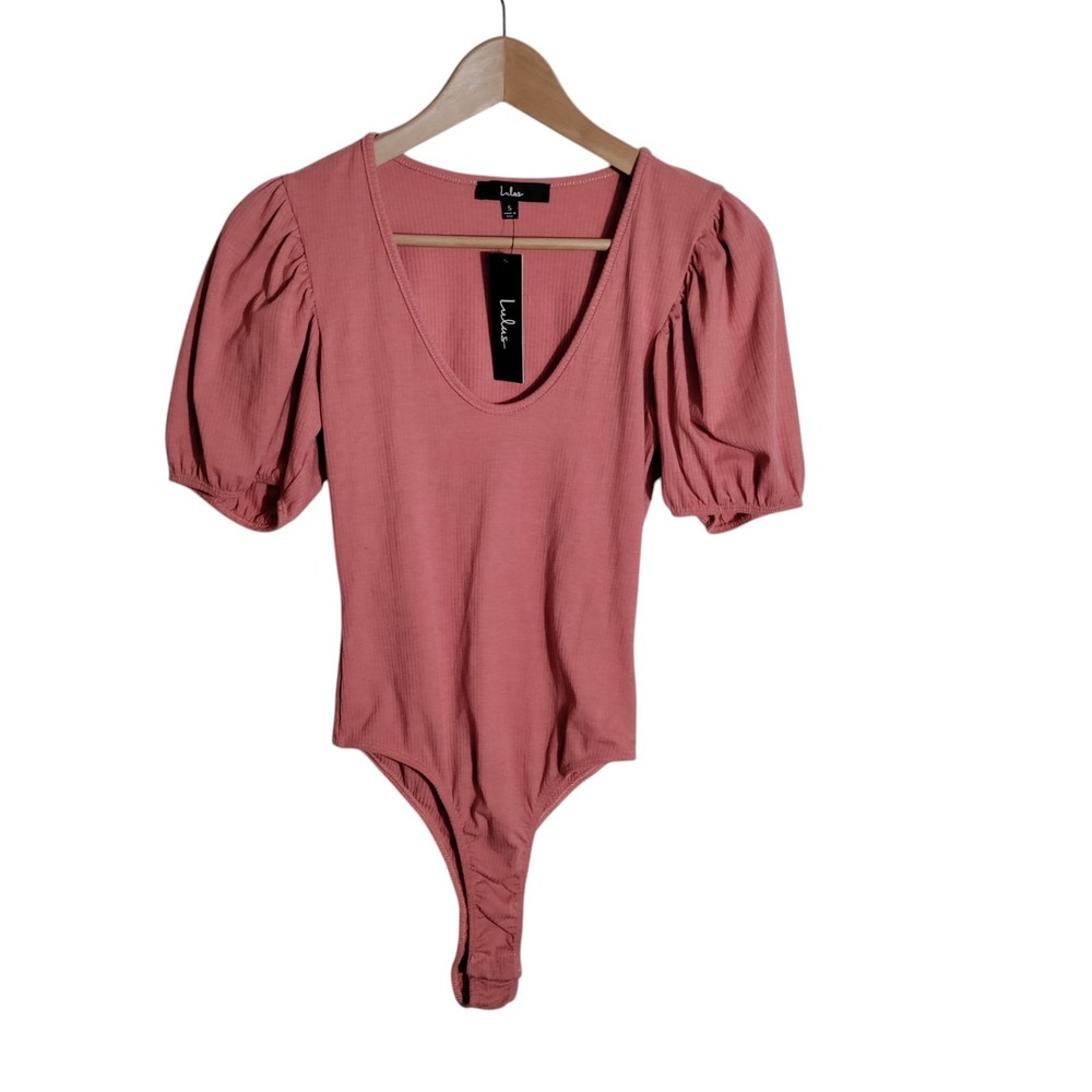 Lulus Pink Short Puff Sleeve Bodysuit Size Small NWT‎